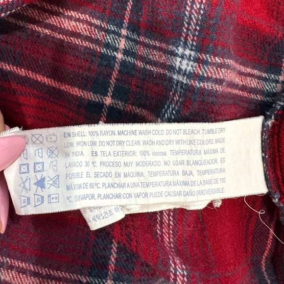Forever21 Plaid Women’s Red Button Up (L) - Picture 7 of 7